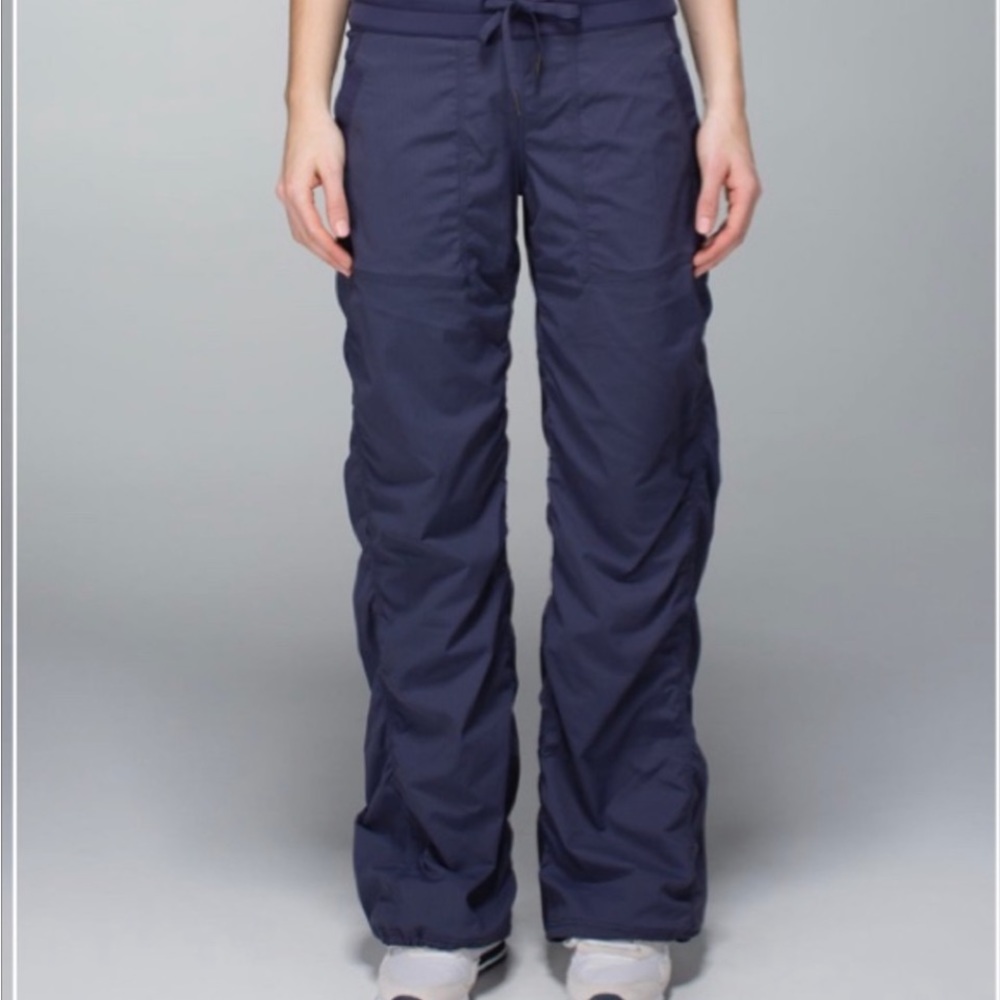 LINED LULULEMON dance studio pant size 2/4